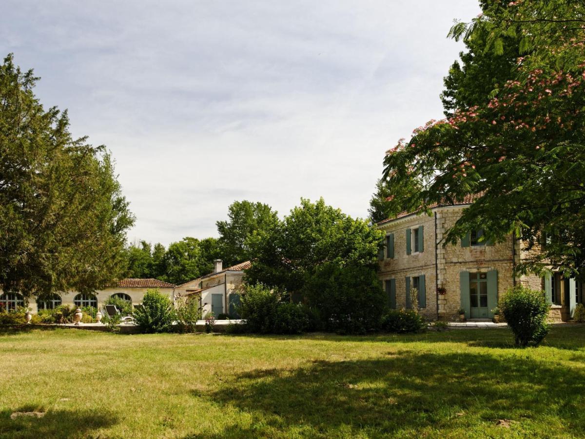 Chateau De L'Isle - Chambres D'Hotes Castelnau-de-Medoc Exterior photo