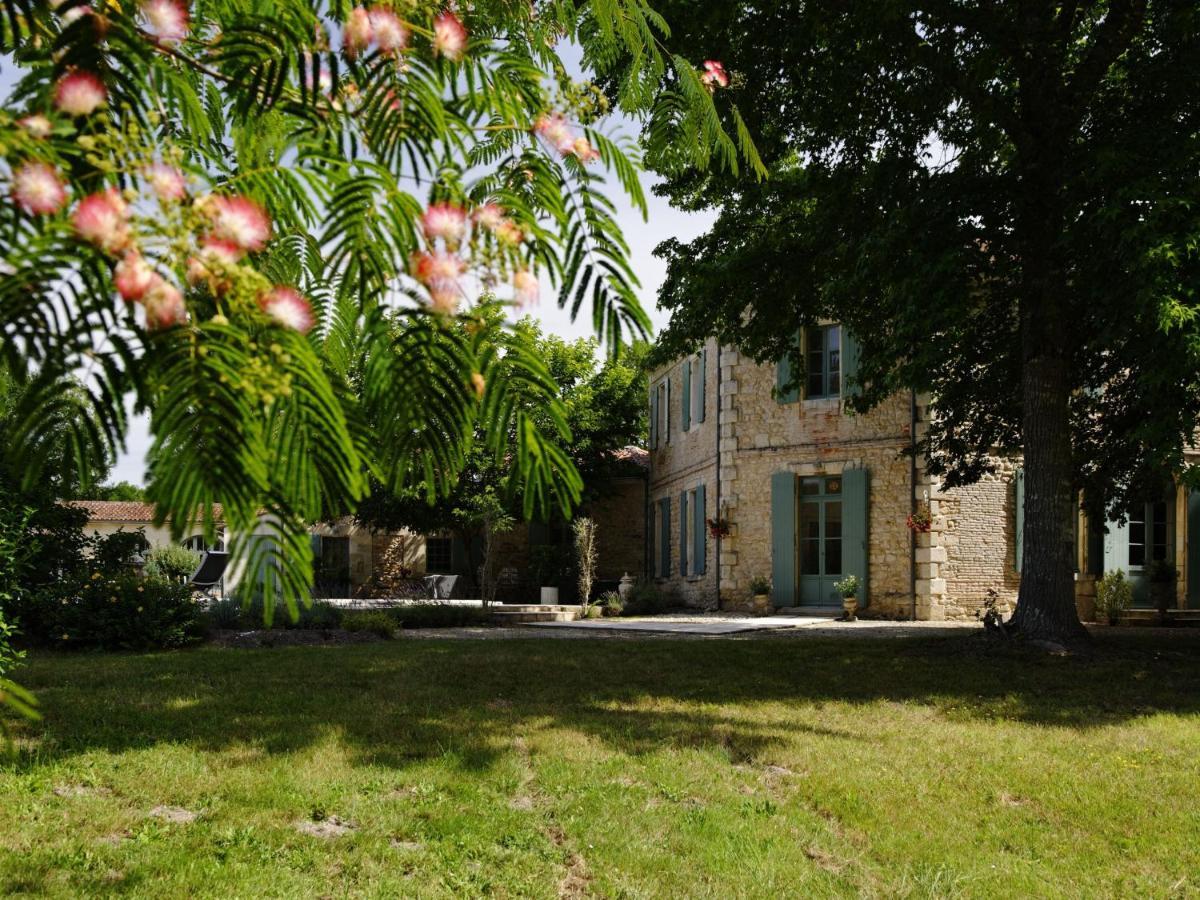 Chateau De L'Isle - Chambres D'Hotes Castelnau-de-Medoc Exterior photo