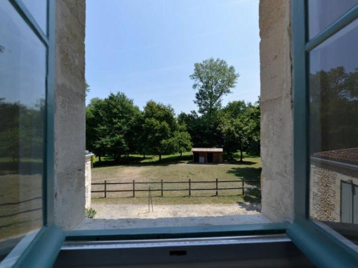 Chateau De L'Isle - Chambres D'Hotes Castelnau-de-Medoc Exterior photo